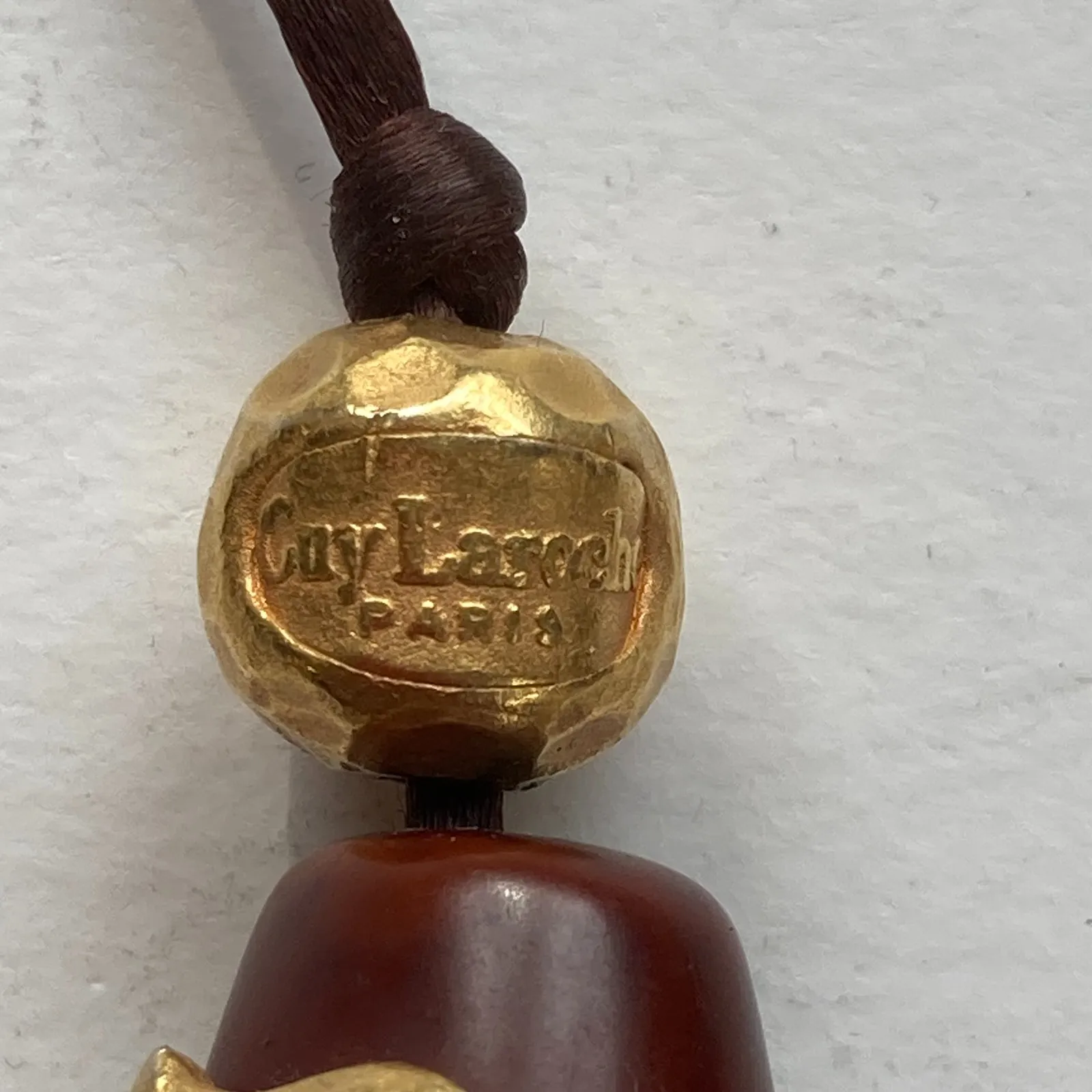 Collier Guy Laroche 