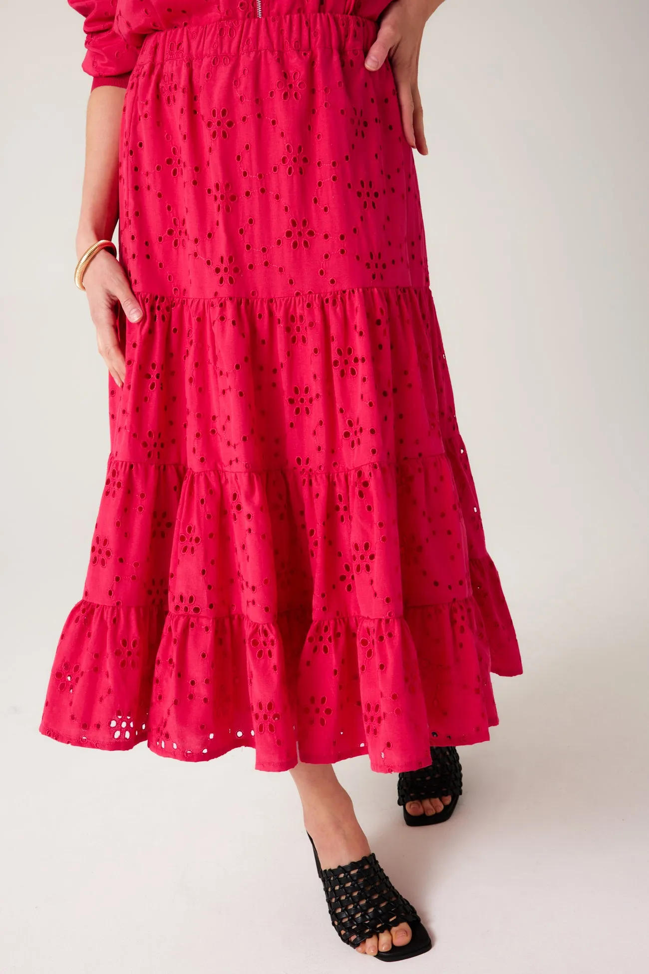 Jupe midi en broderie anglaise - Rouge