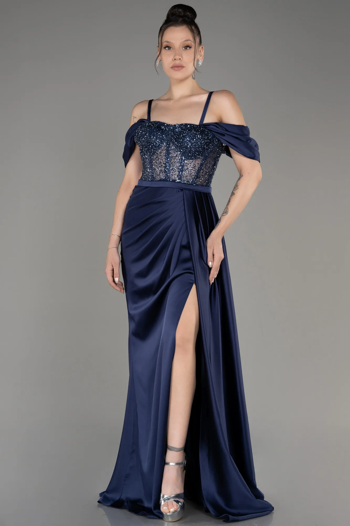 Robe de Soirée Longue Satin Noir ABU3968